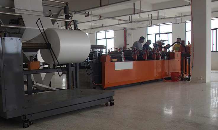 连卷葫芦膜制袋机